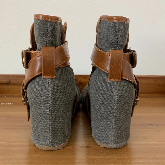 Aldo Ankle Wedge Boots - Picture 3 of 8